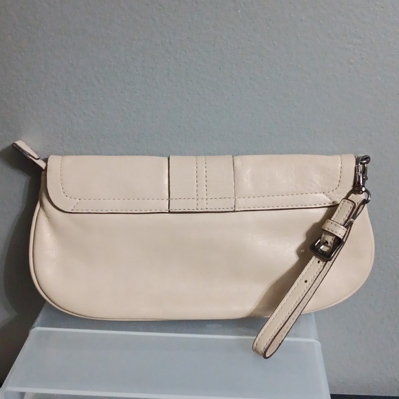 ADRIENNE VITTADINI leather clutch - Picture 6 of 10